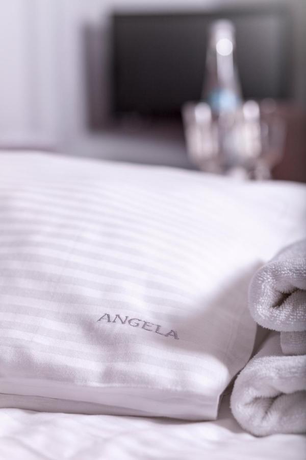 Angela I Pobierowo